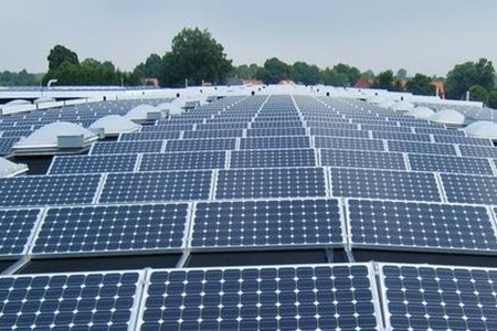 光伏發(fā)電板安裝費(fèi)一般是多少？幾萬元到十幾萬元！